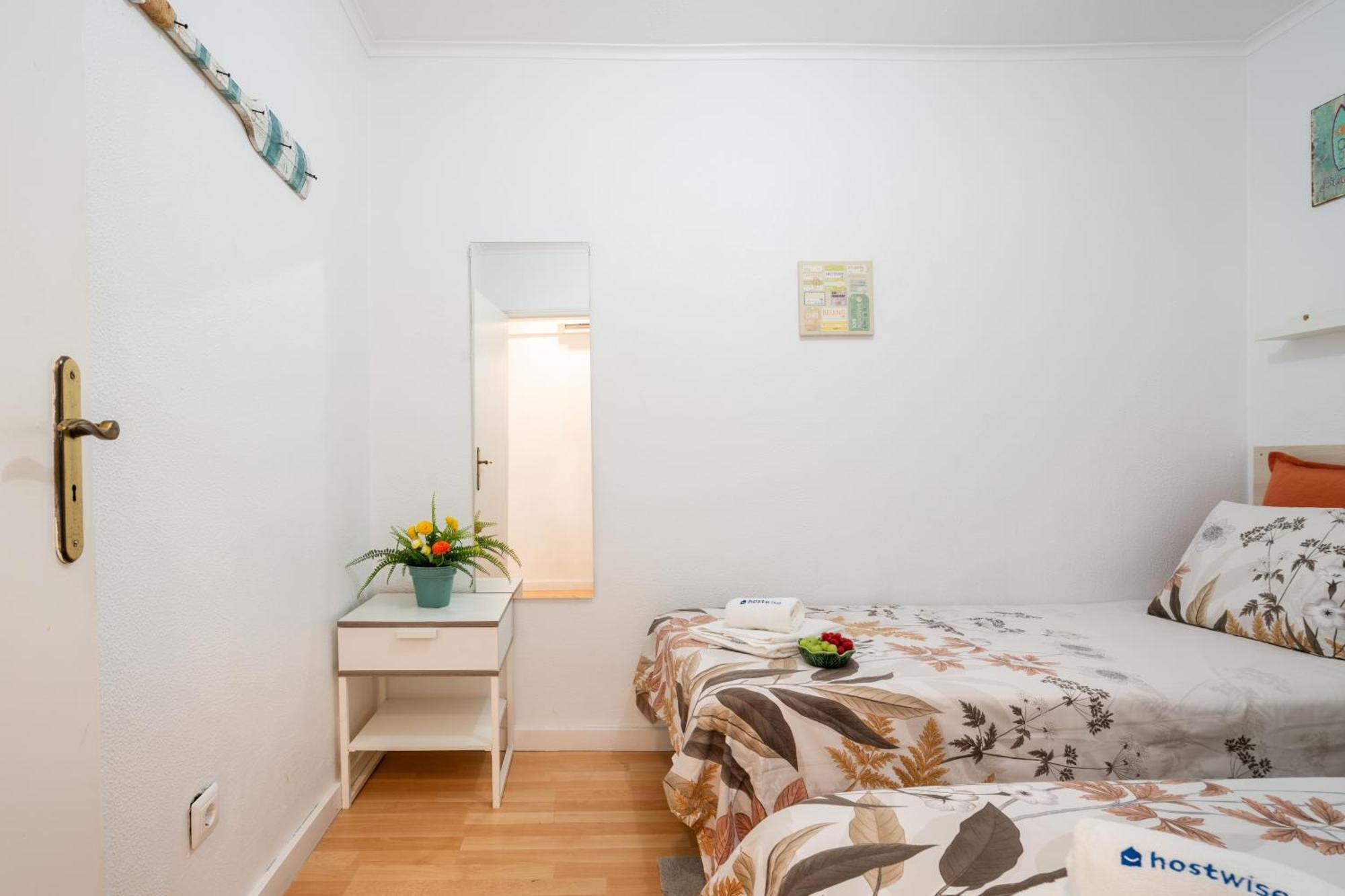 Host Wise - Large Flat W Terrace - Ace Location At Aliados Daire Porto Dış mekan fotoğraf