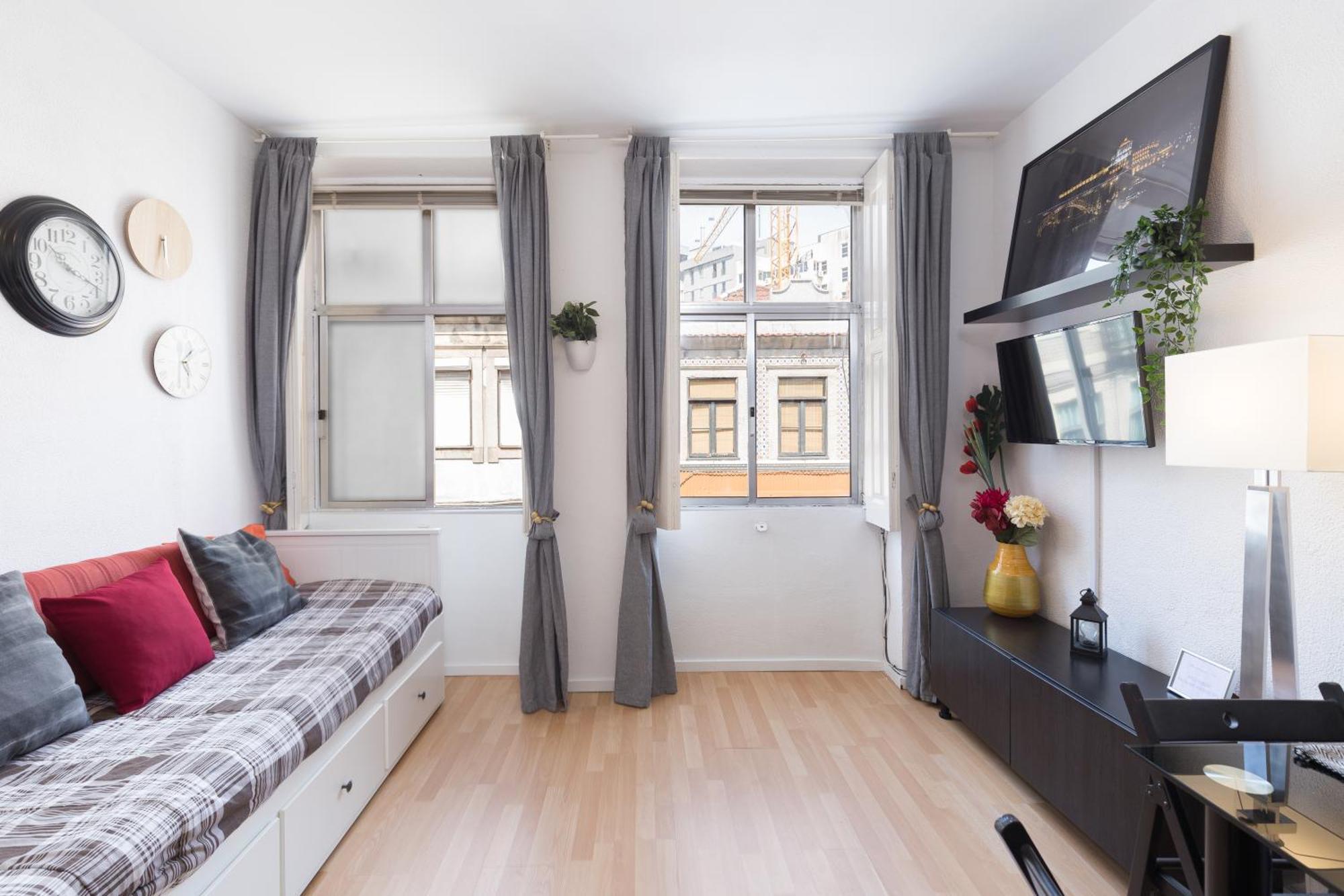 Host Wise - Large Flat W Terrace - Ace Location At Aliados Daire Porto Dış mekan fotoğraf