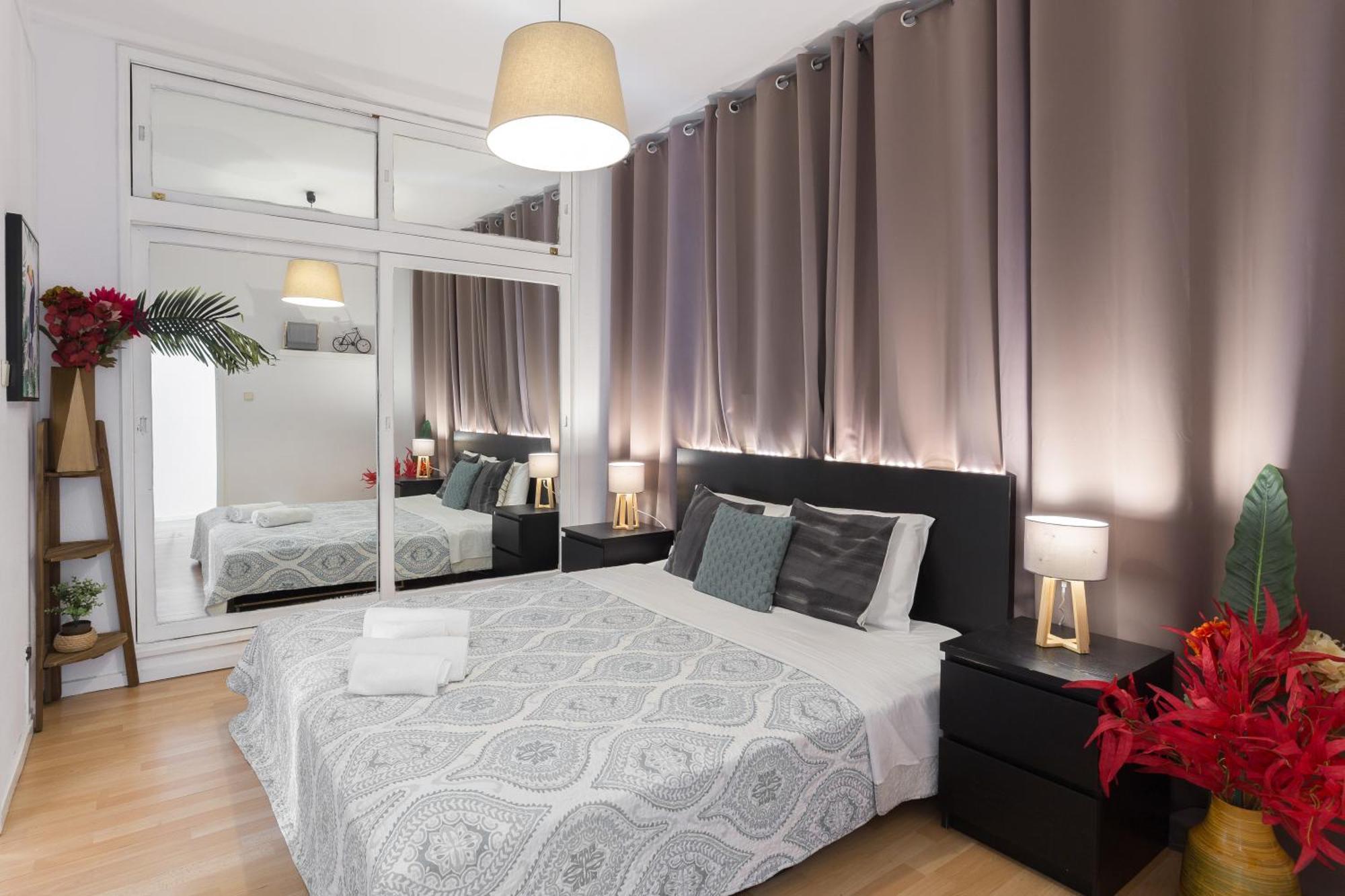 Host Wise - Large Flat W Terrace - Ace Location At Aliados Daire Porto Dış mekan fotoğraf