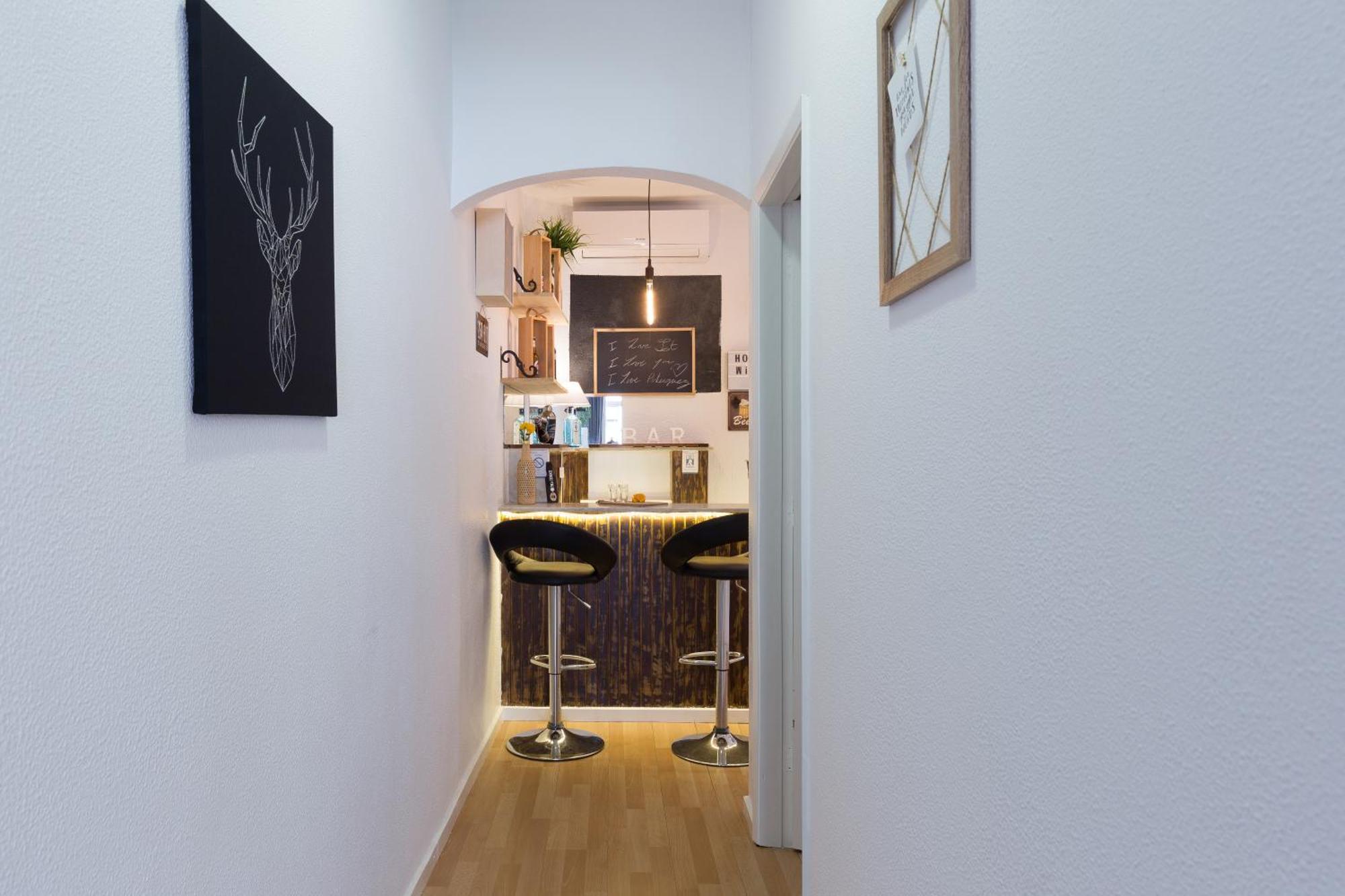 Host Wise - Large Flat W Terrace - Ace Location At Aliados Daire Porto Oda fotoğraf